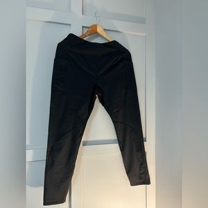 Black reflective workout leggings